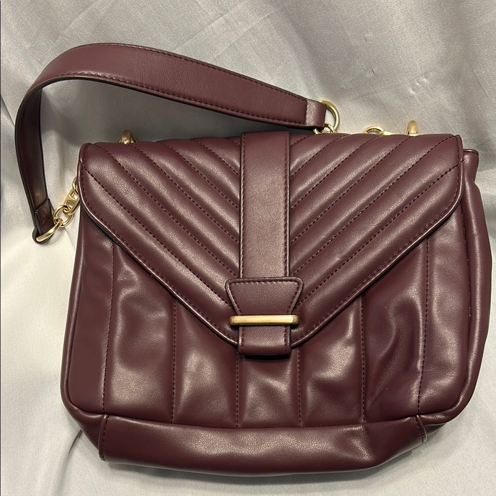 Elegant Burgundy Quilted Shoulder Bag